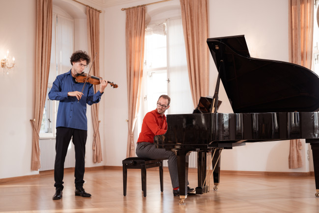 Christoph Goldstein (Violine/Viola und Johannes Beham (Klavier)